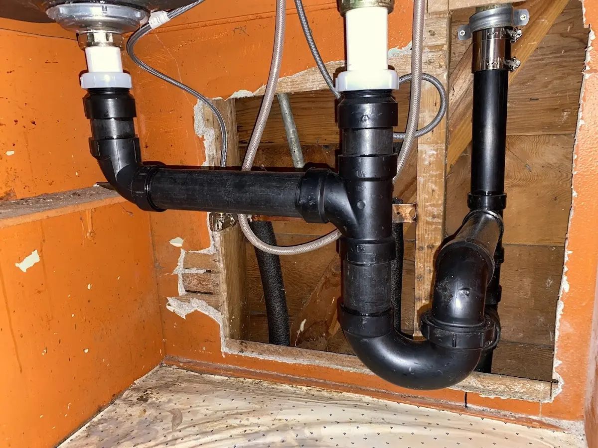 Professional Pipe Bursting equipment and tools on the job in Loudon